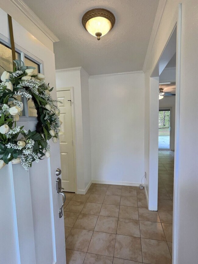 Building Photo - 3-bedroom 2-bathroom home in Vancleave, MS