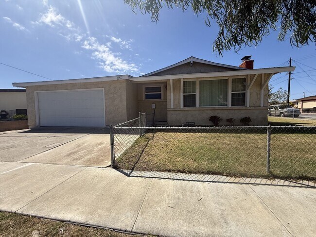 Building Photo - 4Bed,2Bath for Rent
