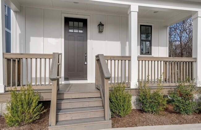 Front Porch - 6116 Robertson Ave