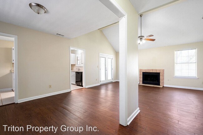 Foto del edificio - 4 br, 3 bath House - 4783 Burford Ct.