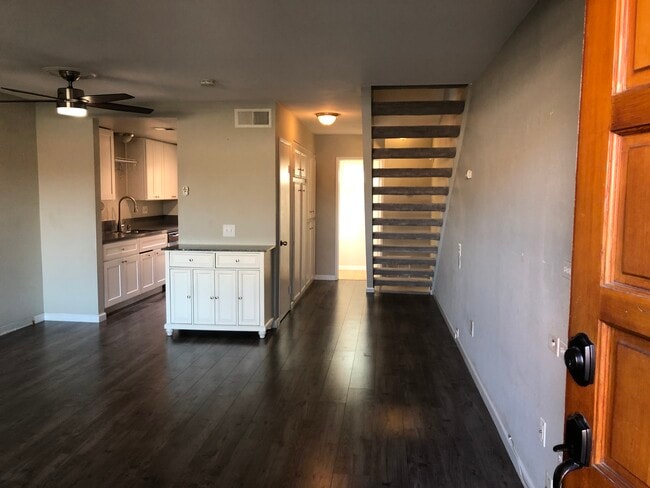 Building Photo - 9236 Mast Blvd
