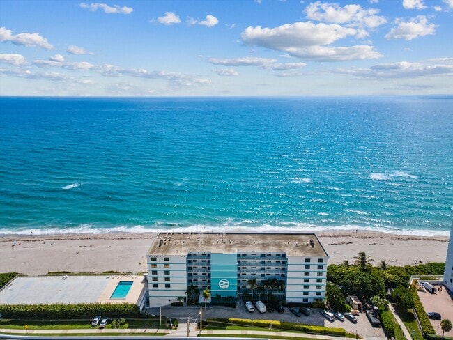 Building Photo - 900 Ocean Dr