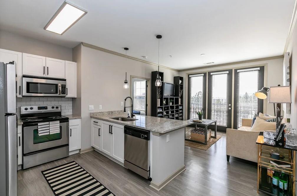 Foto principal - 1000 Ashwood Pkwy