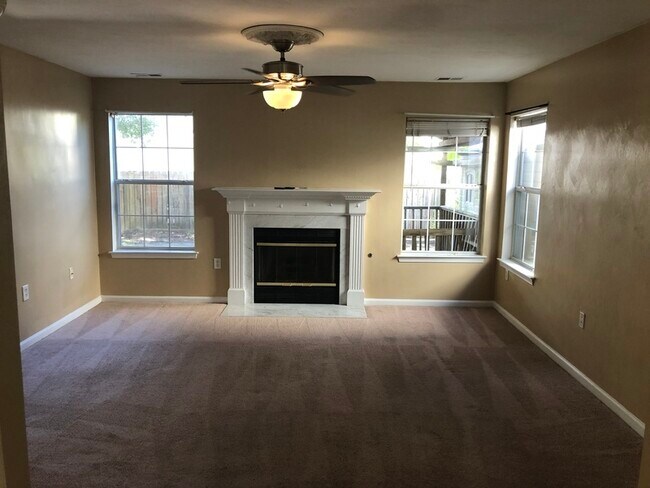 Building Photo - 1505 Stalls Way