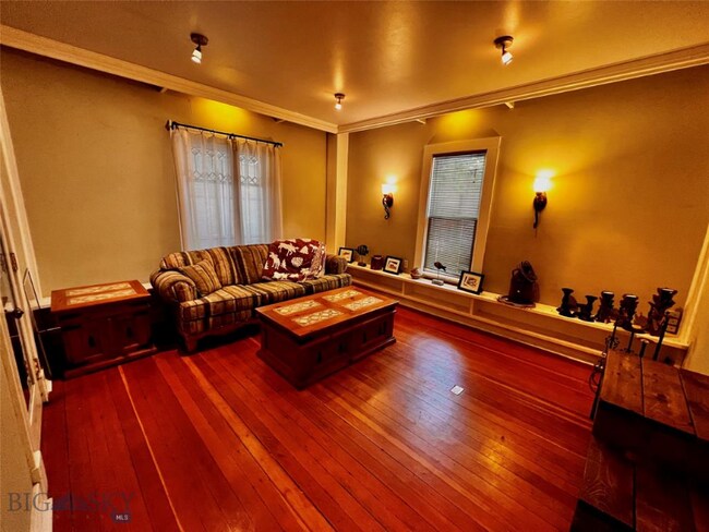 Foto del edificio - 519 W Park St