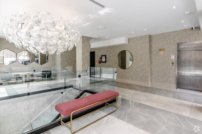 Lobby Photo - 105 Doheny