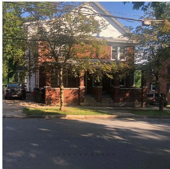 Building Photo - 122 E Hamilton Ave