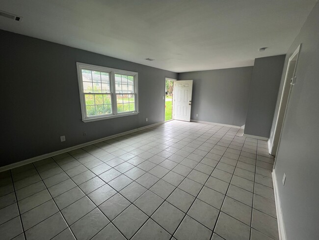 Building Photo - 440 30th Pl