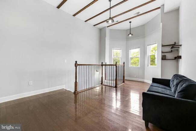 Foto del edificio - 236 E 25th St