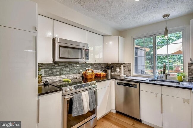 Photo - 2115 Preston Square Court Unit Townhome