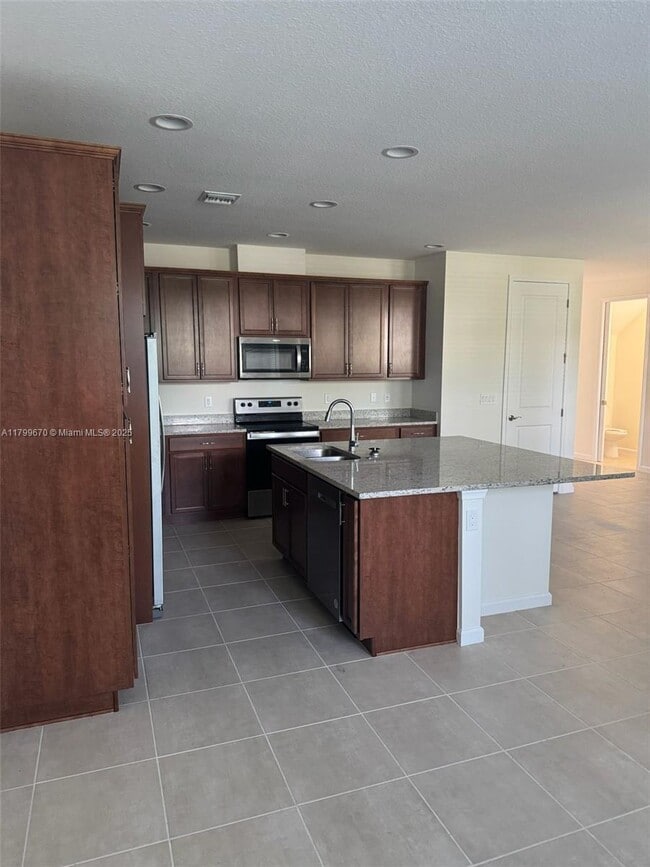 Photo - 5230 Thatcher Ct House