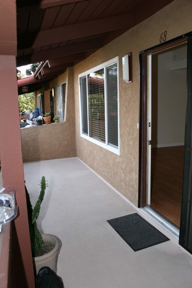 Photo - 1000 W MacArthur Blvd Apartment