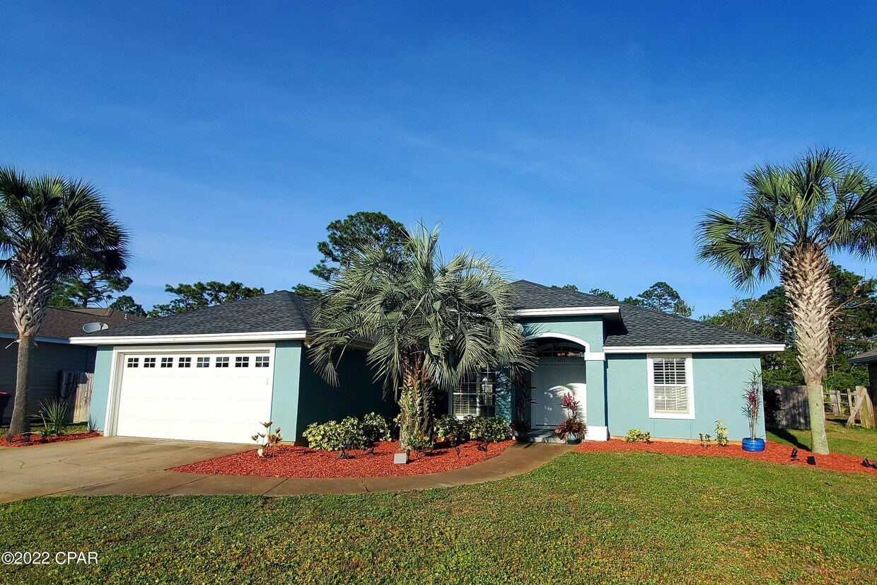 Primary Photo - 431 Hidden Island Dr