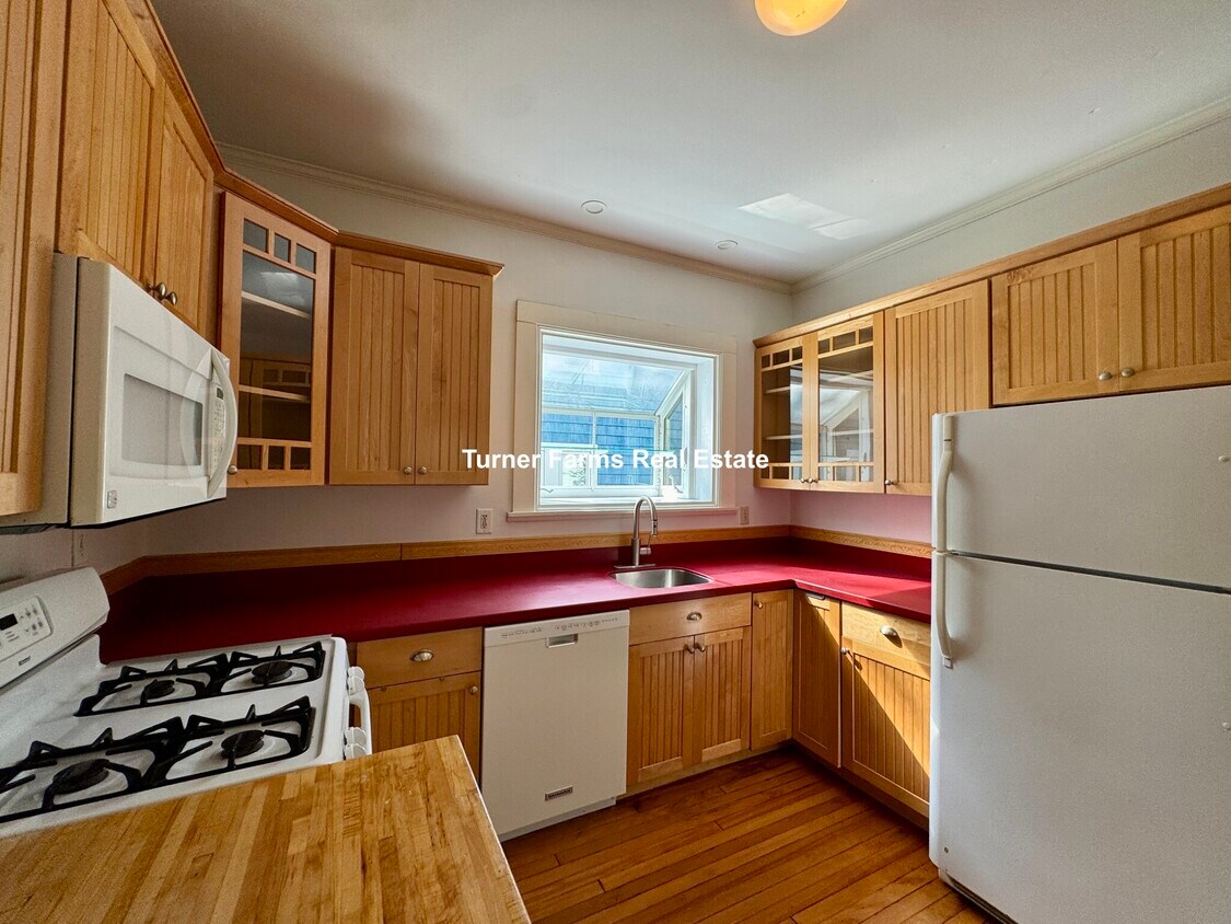 Primary Photo - 16 Chetwynd Rd