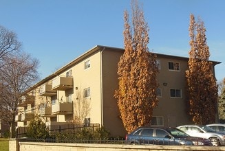 Building Photo - Royal York Road Apartments