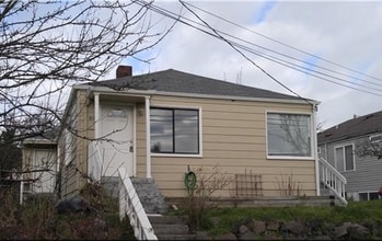 Building Photo - 4000 Aurora Ave N