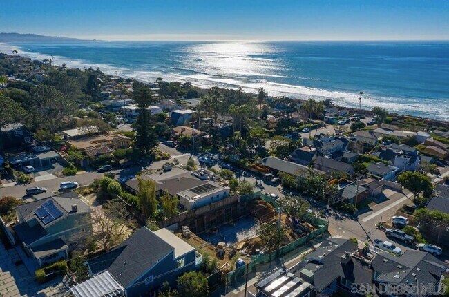 Foto del edificio - 1023 Stratford Ct