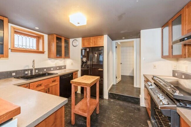 Foto del edificio - 1 bedroom in Seattle WA 98103