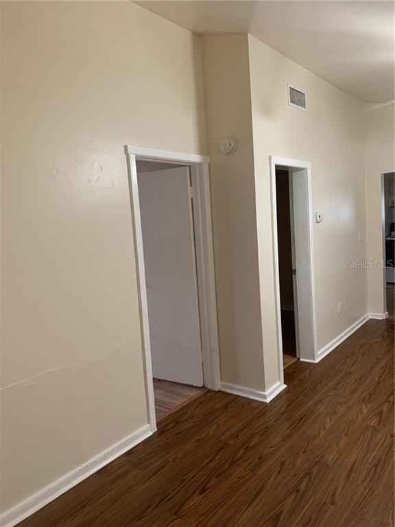 Building Photo - 709 3rd Ave NE