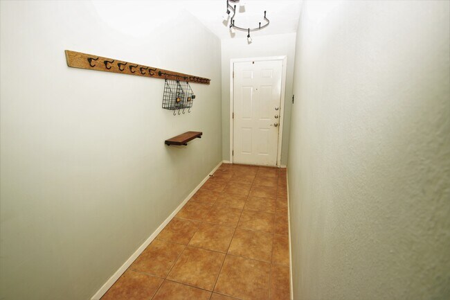 Entryway - 10623 Golden Quail Dr