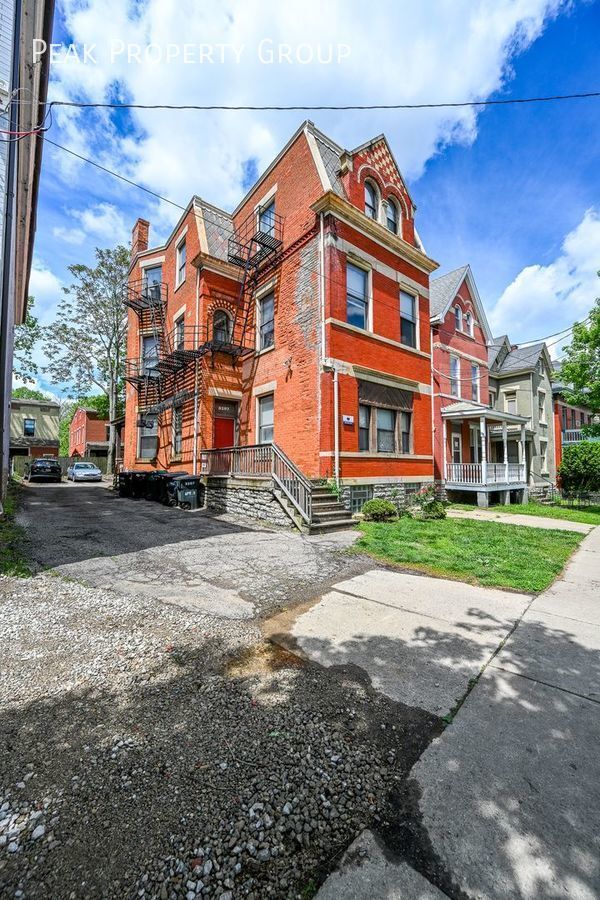 Building Photo - 3207 Vine St