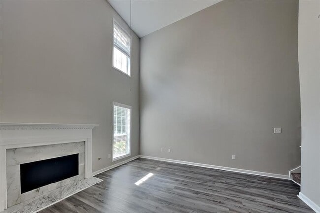 Foto del edificio - 1504 Farmlake Dr SE