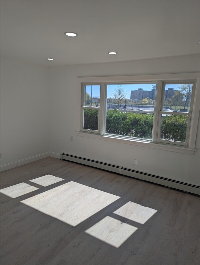 Foto del edificio - 31033 Dwight Ave