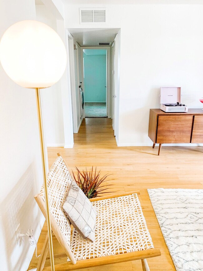 Foto del edificio - 337 W Pasadena Ave