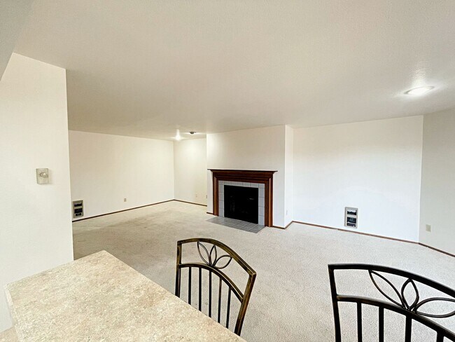 Foto del edificio - Kirkland's Eastridge Condo