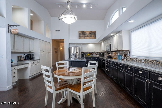 Building Photo - 4649 E Acoma Dr
