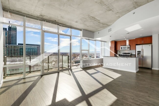 Building Photo - Luxury Condo with Stunning Views and Central AC