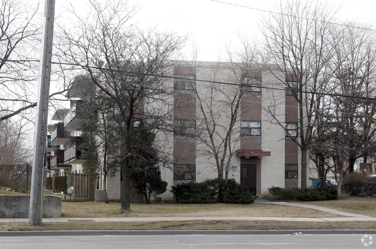 Primary Photo - MONTANA COURT APARTMENTS