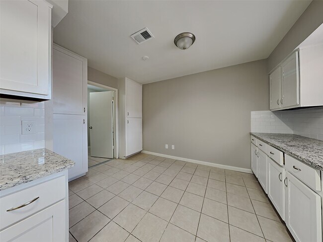Foto del edificio - 16007 Brookford Dr