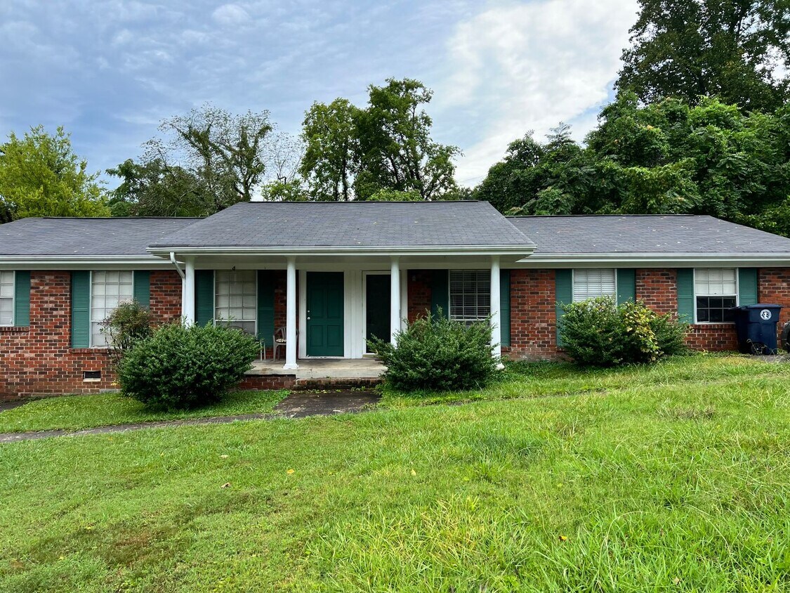 Primary Photo - 3414-3416 Betty Ln