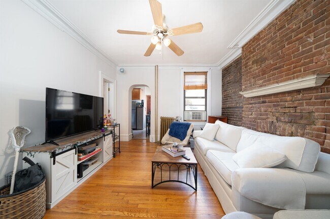 Foto del edificio - 702 Bloomfield St