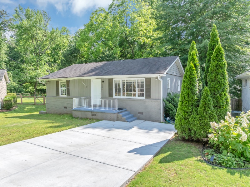 Primary Photo - 1677 Wayland Cir NE
