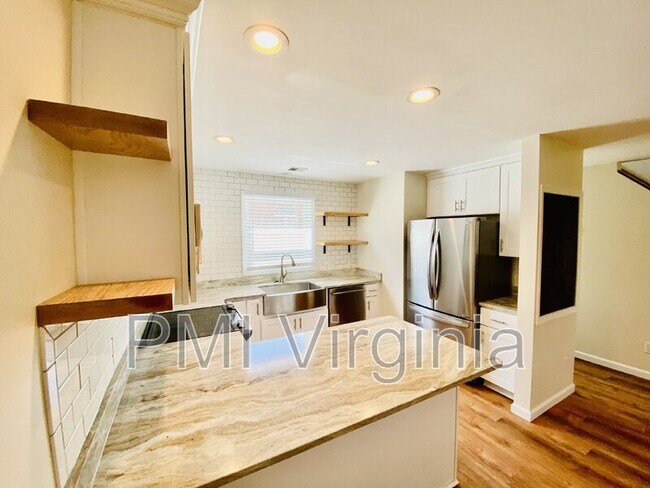 Foto del edificio - 543 W 20th St