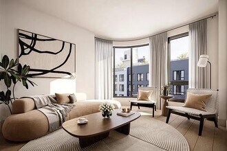 Building Photo - 158 Lott St