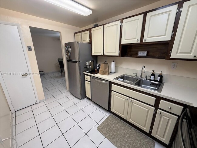 Photo - 9270 Fontainebleau Blvd Apartment