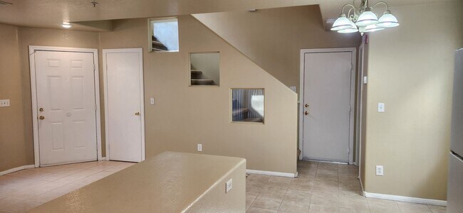 Foto del edificio - Condo in Gated Genevieve Court