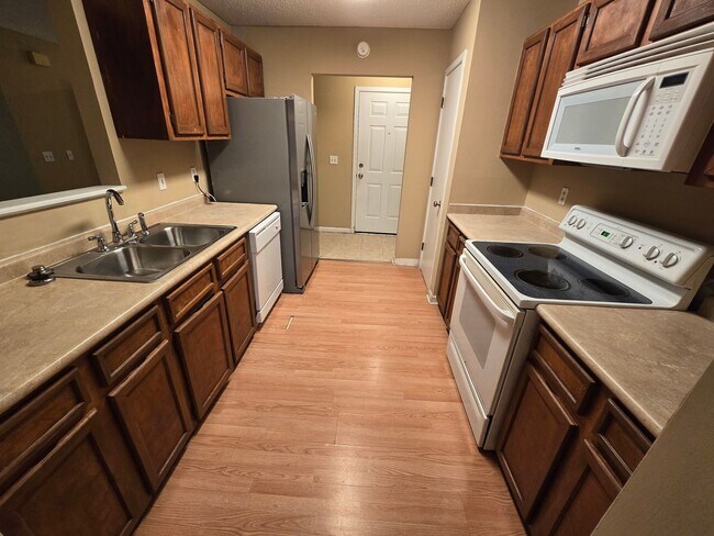 Foto del edificio - St Andrew's Condo