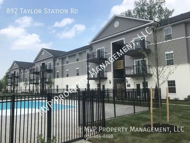 Building Photo - Welcome Home to Jefferson Pointe