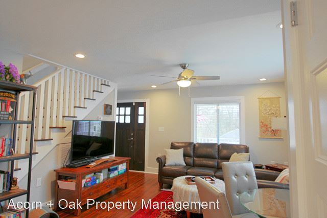 Building Photo - 3 br, 3.5 bath House - 918 Orient St.