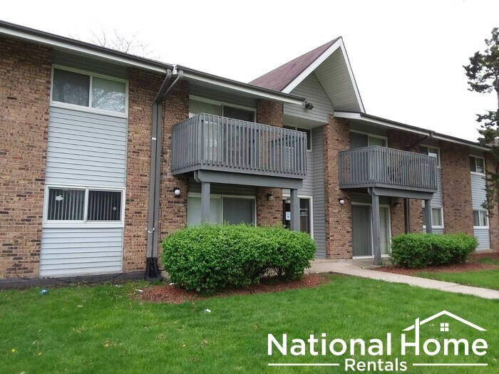 16W543 Mockingbird Ln, Willowbrook, IL 60527 House Rental in