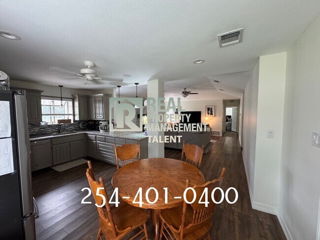 Foto del edificio - 117 Moses Manor Dr