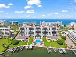 Building Photo - 3430 Gulf Shore Blvd N