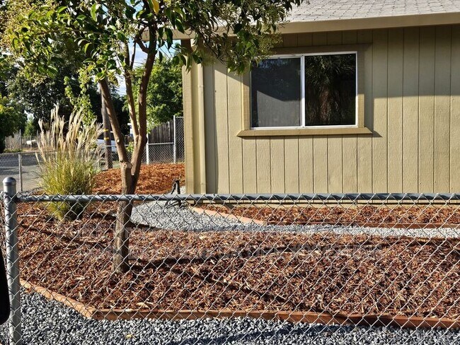 Building Photo - 388 Peach St