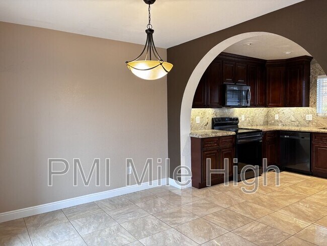 Building Photo - 2008 E 98th Pl