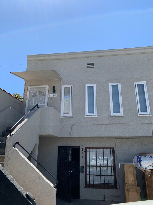 5430 W Washington Blvd Unit 6, Los Angeles, CA 90016 Apartments in