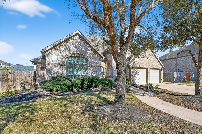 Foto del edificio - 5115 Field Briar Ln